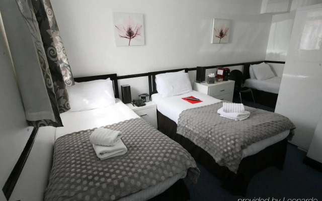 Hotel Noir