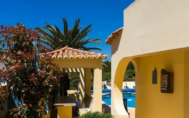 Silver Beautiful 4 Bedroom Vila Just Steps TO TH