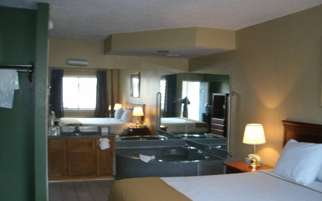 The Admiralty Suites & Inn Memphis Millington