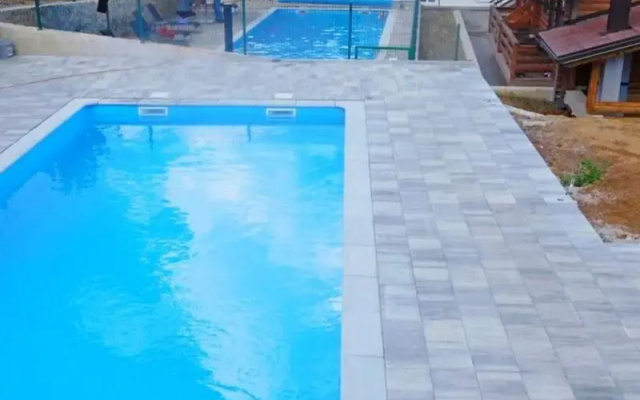 Apartments & rooms Kristic