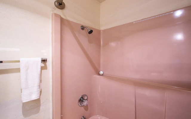 Mt Baker Lodging Condo 77 - Sleeps 2