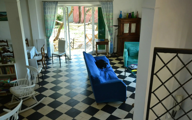 Cozy Holiday Home with private access to the sea