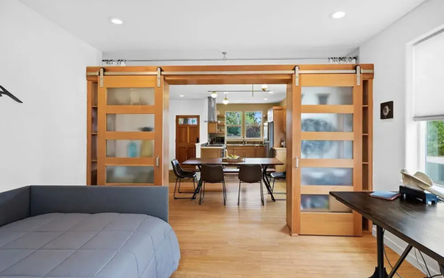 SW Decoy Home With Private Outdoor Living Space by Redawning