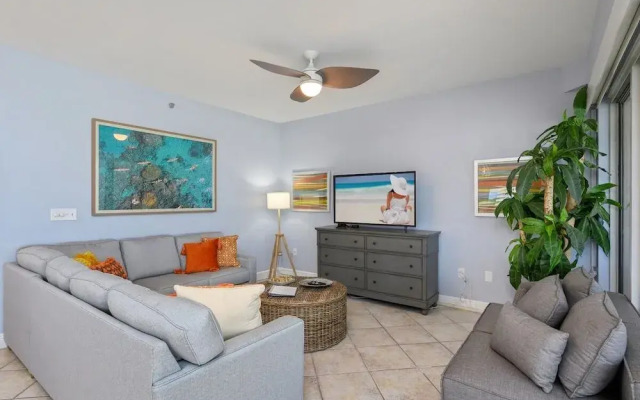 Tops'l 1111 2 Bedroom Condo by RedAwning