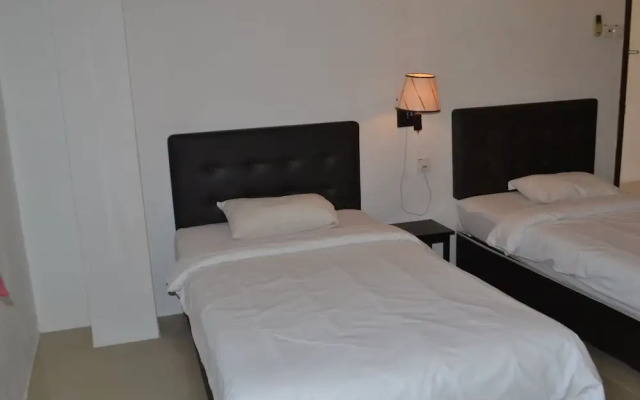 Mutiara Penthouse Hotel