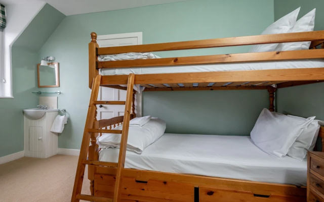 The Stables Loft, Close to Elie Beach
