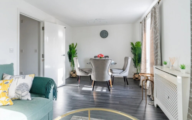 Stowe Suite by Rehoboth - Abbey Wood