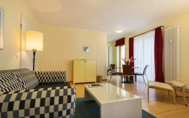 Apartment With 1 Bedroom and Balcony