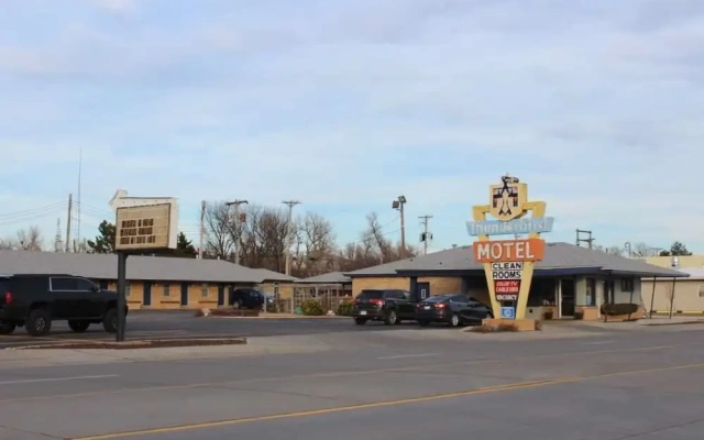 Thunderbird Motel