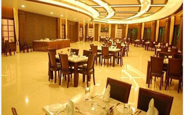 Pluz Resort in Silvassa, India from 110$, photos, reviews - zenhotels.com meals