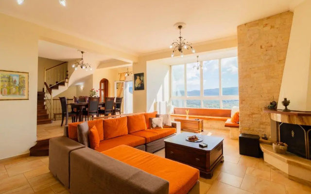 Villa Dinos