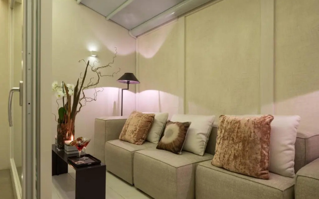 Room 230 Roma Luxury Suites
