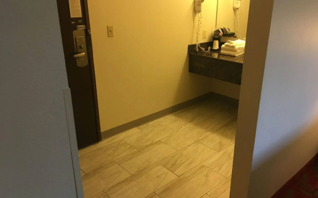 La Quinta Inn Milwaukee Northwest