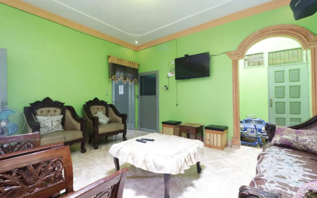Waroeng Transit & Depary Homestay