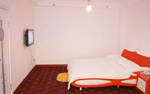 Main Peak Hotel (Baishan West Passenger Transport Terminal 16 Middle School Branch)