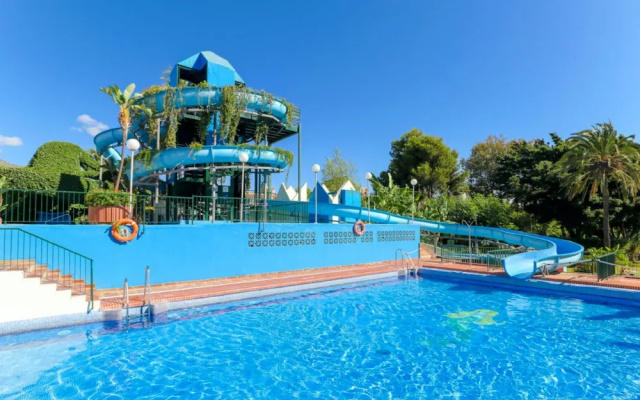 Apartamentos Benal Beach