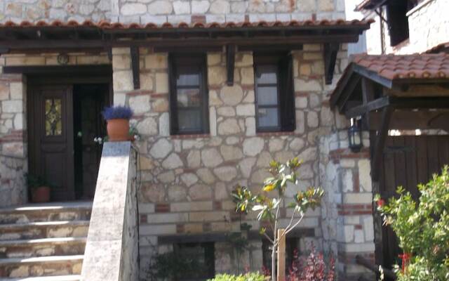 Отель Stone House Andromeda вид на фасад
