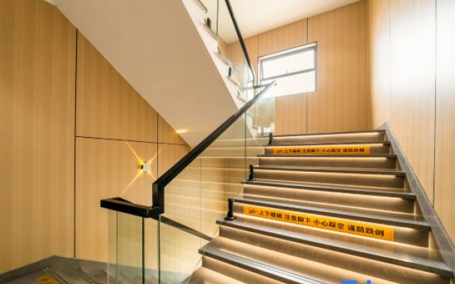 Jingke Electrical Sports Hotel (Shanghai Chuansha Branch)