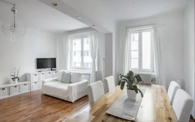 Operastreet City-Center Premium Apartment