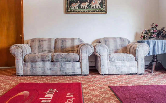 Econo Lodge Cuba I-86