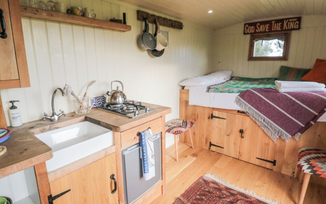Honeysuckle Hut, Potto Grange Farm