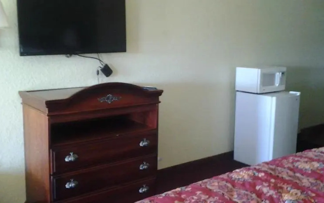 Travelers Inn & Suites - Southaven