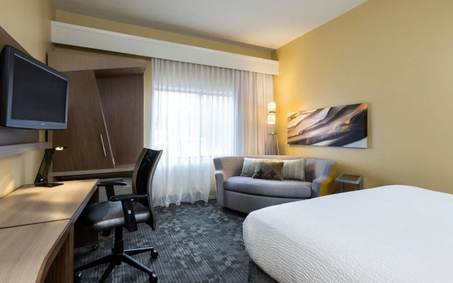Courtyard by Marriott Austin The Domain Area