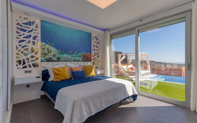 Chalet in Maspalomas With Heated Pool
