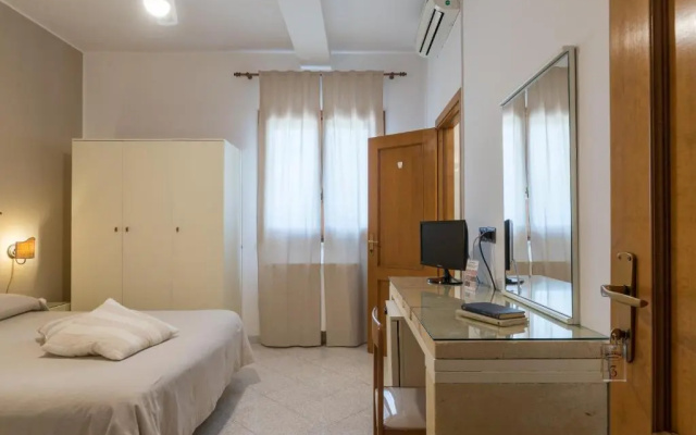 Отель Piccolo Villa Rosa