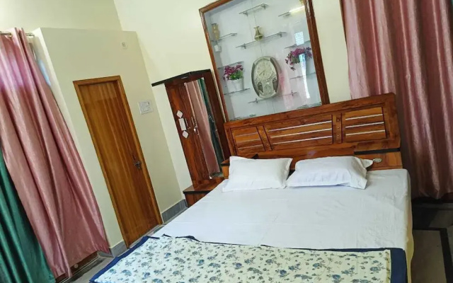 Arya Holiday Home