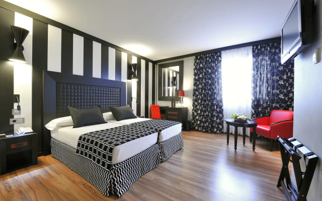 Salles Hotel Aeroport de Girona