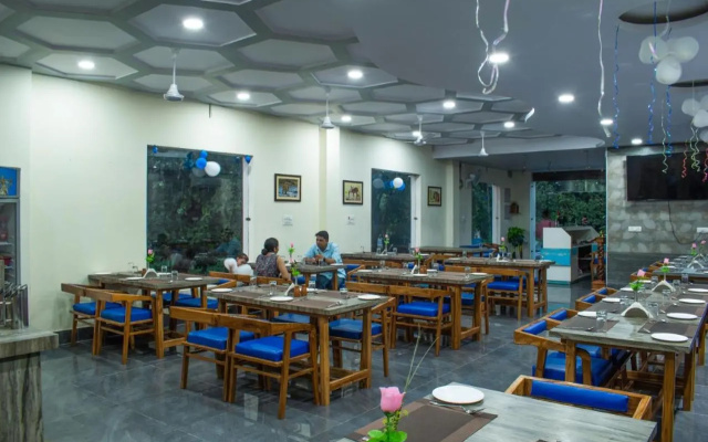 Jim'S Gateway Corbett