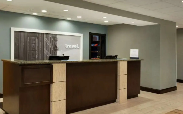 Hampton Inn And Suites Birmingham-east I-20