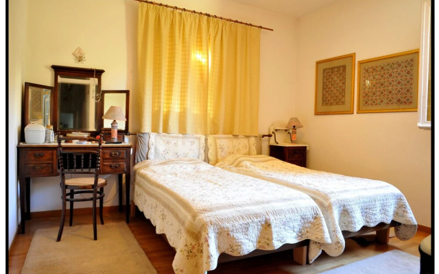 Stone Mansion In Mystras