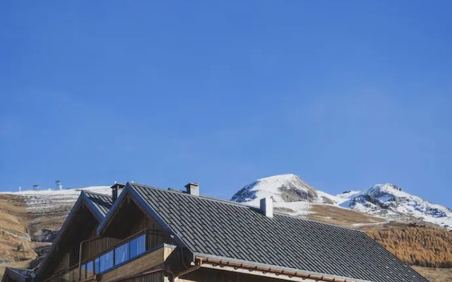 Hotel Base Camp Lodge