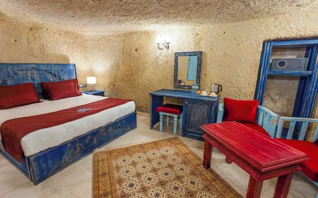 Han Cave Suites