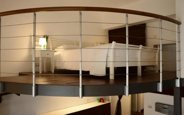Suite 11