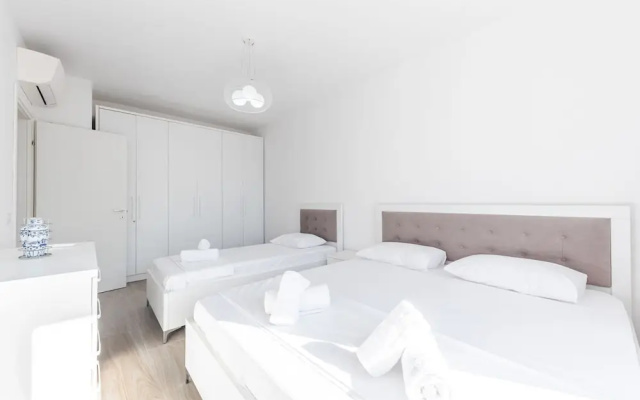 Wave Seaside Apartment