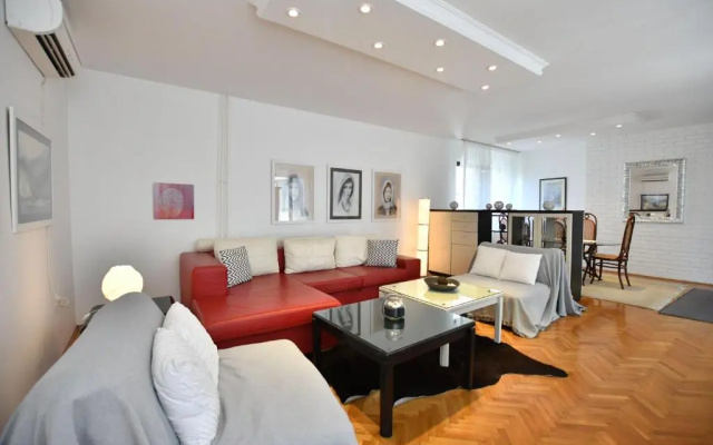 Villa Mina Kladovo, entire charming house with 5 bedrooms