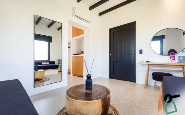 Hotiday Suites Mykonos