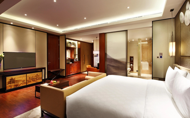 HUALUXE Wuxi Taihu by IHG