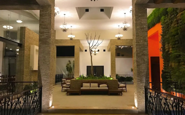 Royal Serennia Small Hotel Boutique