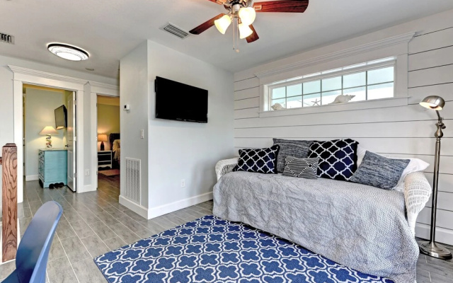 Coconut Breeze Estate