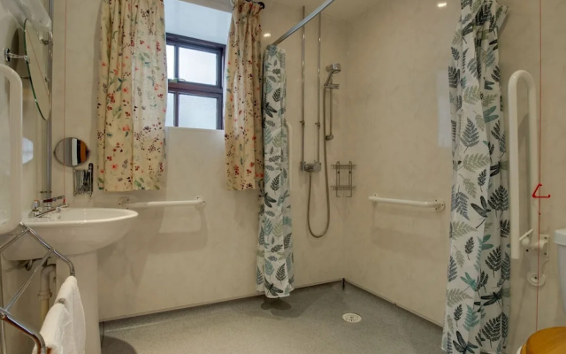 Luxurious Holiday Home in Llanrwst Near River