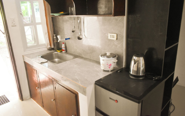 Studio Room With Private Bathroom and Kitchenette