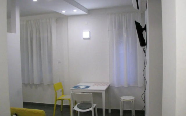 Issa apartment