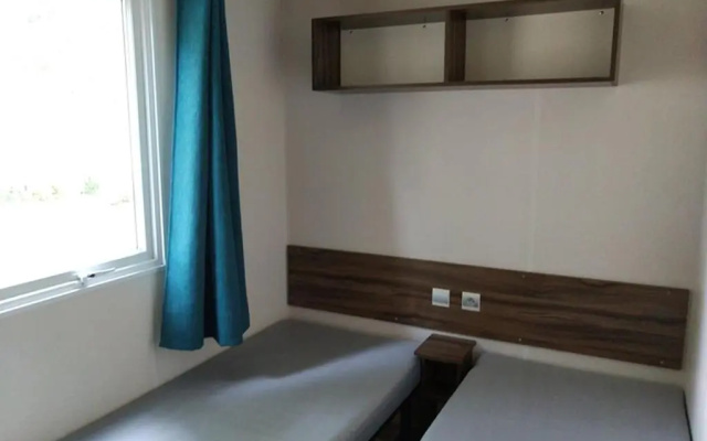 Mobil-home 42, proche animations