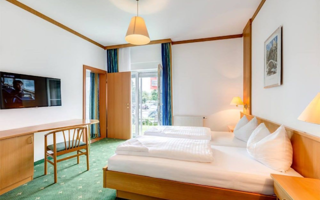 Thermenhotel Kurz