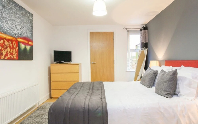 Malone Avenue Apartment