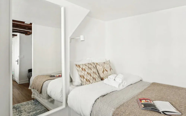 Cozy Getaway in Le Marais Heart of Paris
